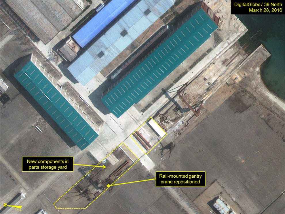 Северна Корея строи нова подводница?