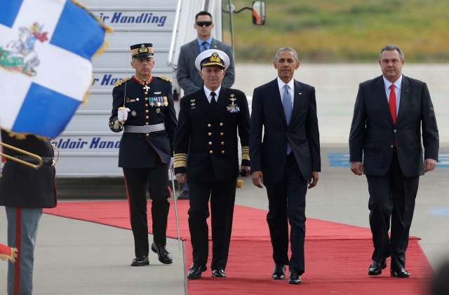 Обама кацна в Гърция