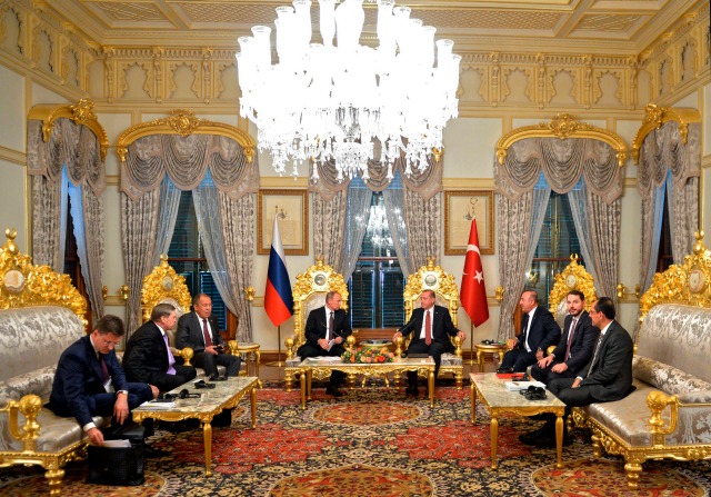 Русия и Турция си стиснаха ръцете за „Турски поток“