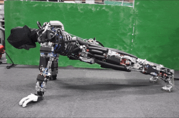 Японци научиха робот да се поти