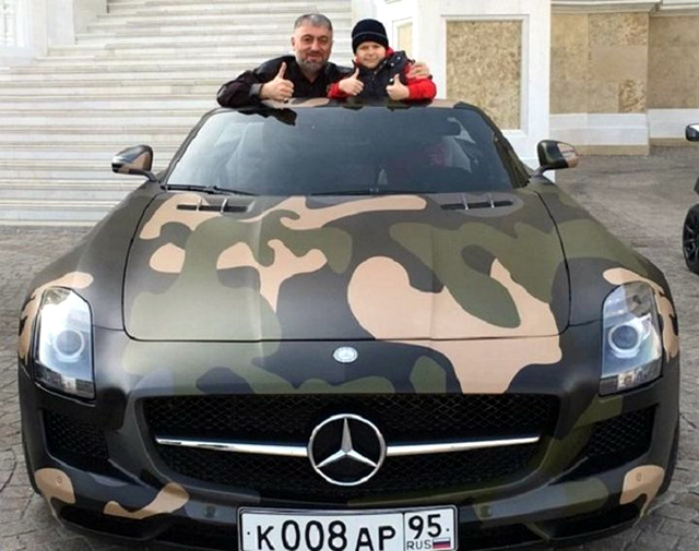 Mercedes-Benz SLS AMG за престолонаследника на Чечня