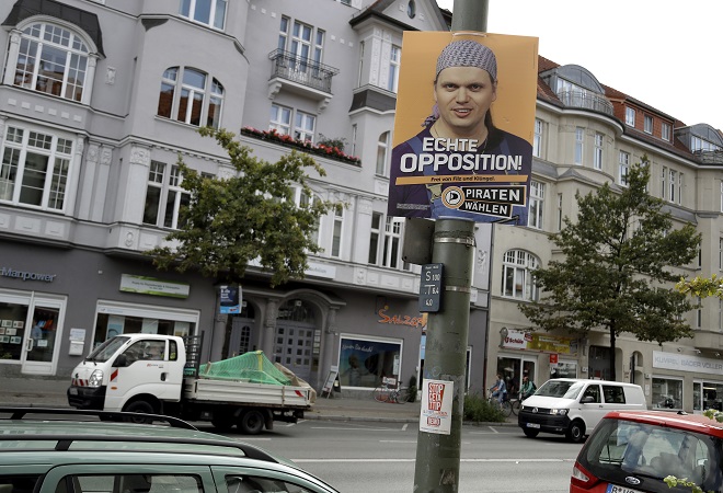 Откриха телата на германски политик и по-млад мъж в апартамент в Берлин