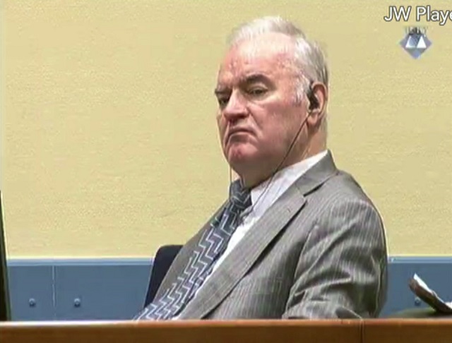 Прокурорите в Хага поискаха доживотна присъда за Ратко Младич