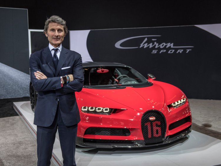 Собствениците на Bugatti Chiron имат средно по 30 други коли