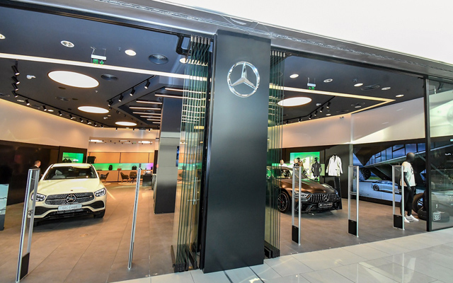 Магазин за Mercedes-и в софийски мол