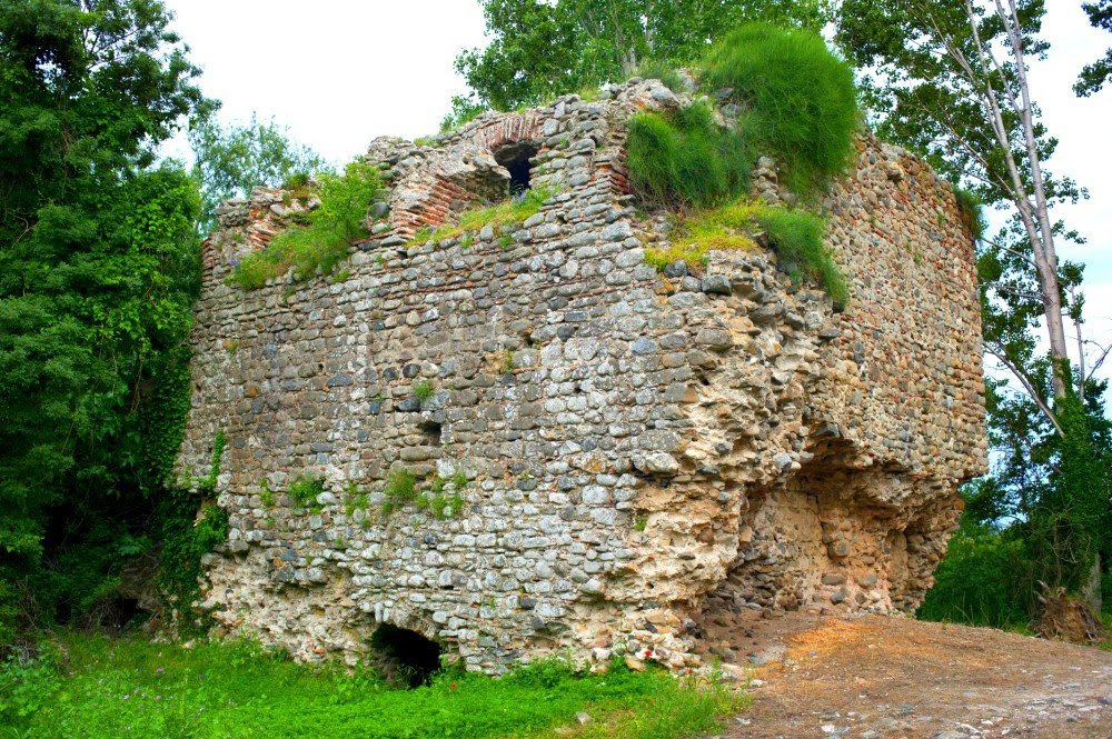 Момчиловата крепост - там, където митове и легенди оживяват