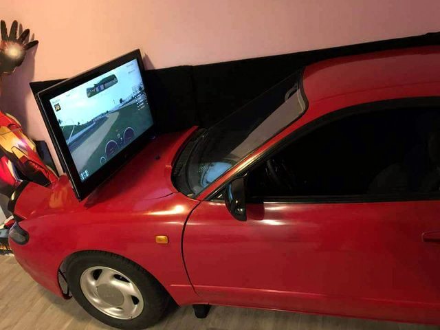 Домашен симулатор от стара Celica | ФАКТИ.БГ Домашен симулатор от стара Celica