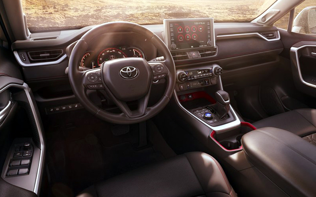 Toyota RAV4 стана истински всъдеход