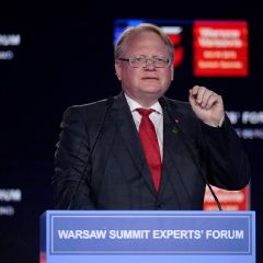 Петер Хултквист