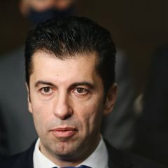 Кирил Петков