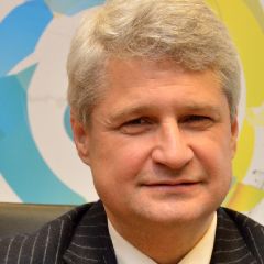 Калин Манолов