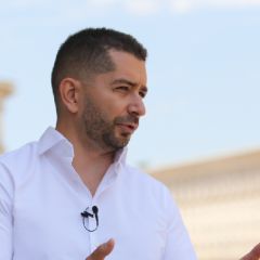 Слави Василев