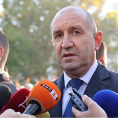 Румен Радев