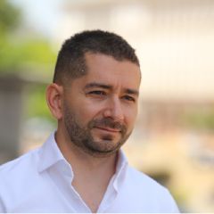 Слави Василев