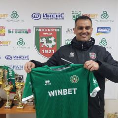 Веселин Великов