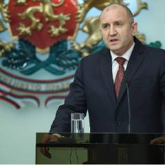 Румен Радев