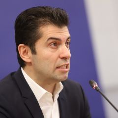 Кирил Петков