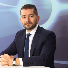 Слави Василев