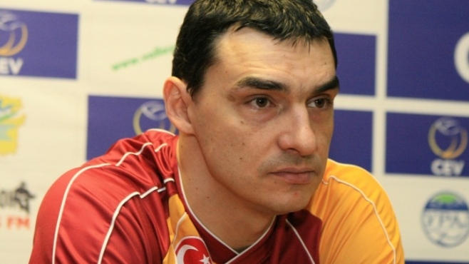 Владимир Николов