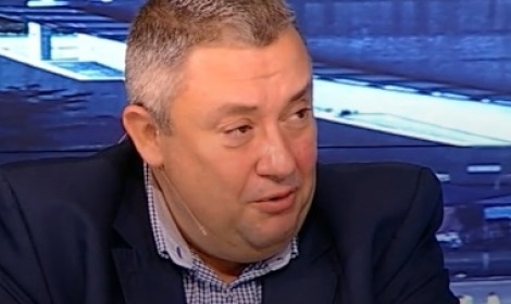 Илия Лазаров