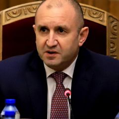 Румен Радев