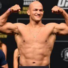 Жуниор дос Сантос