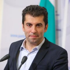 Кирил Петков