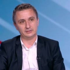 Александър Николов