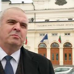 Маноил Манев