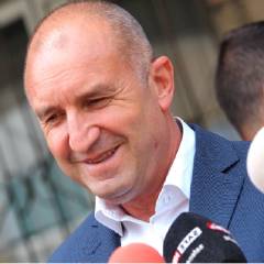 Румен Радев