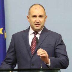 Румен Радев