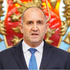 Румен Радев