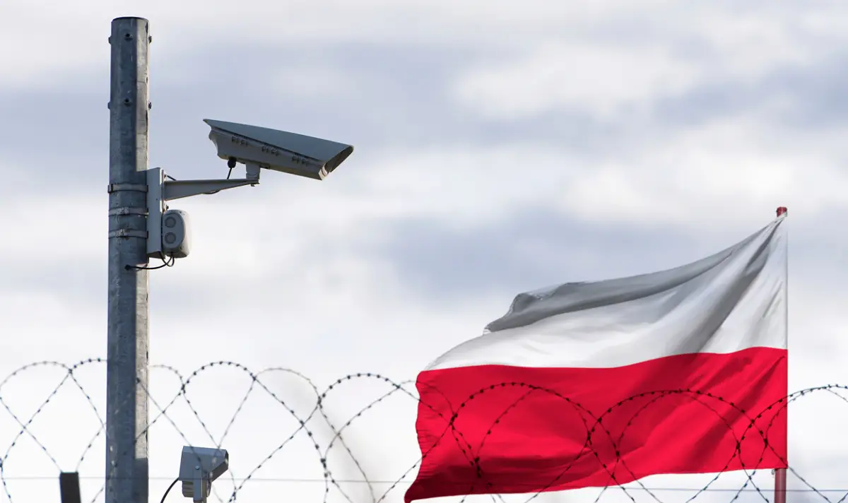 Полша завърши монтирането на „електронна бариера“ на границата с Беларус