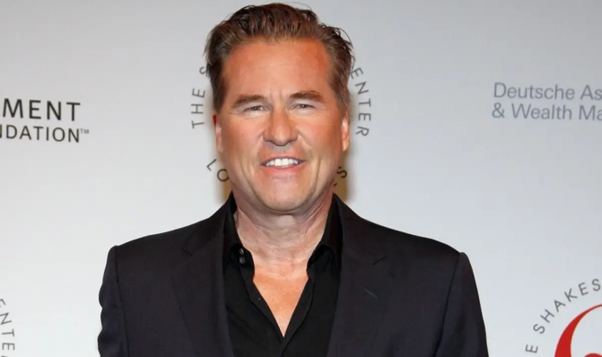 Холивуд скърби за Вал Килмър (СНИМКИ) | ФАКТИ.БГ Холивуд скърби за Вал Килмър (СНИМКИ)