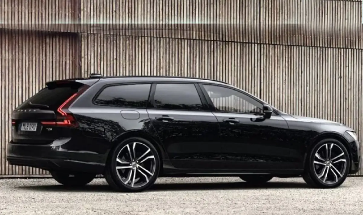 Volvo представи финалната версия на комбито V90