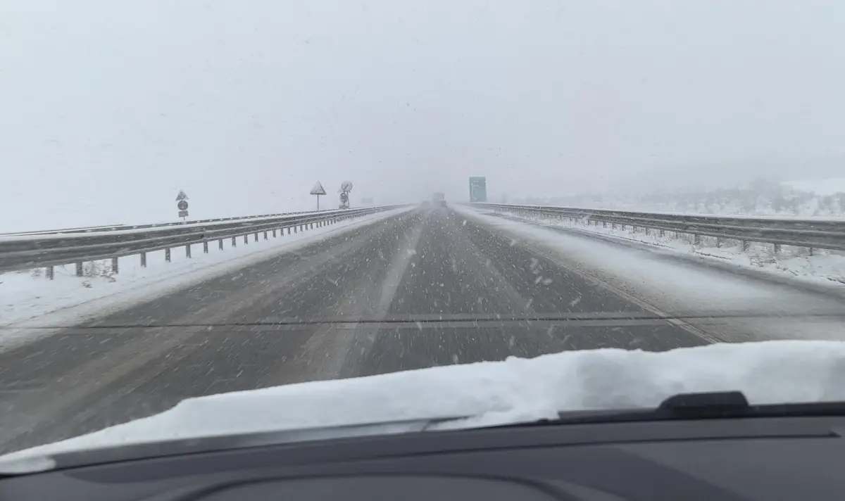 АМ "Тракия" е почистена от снега и проходима