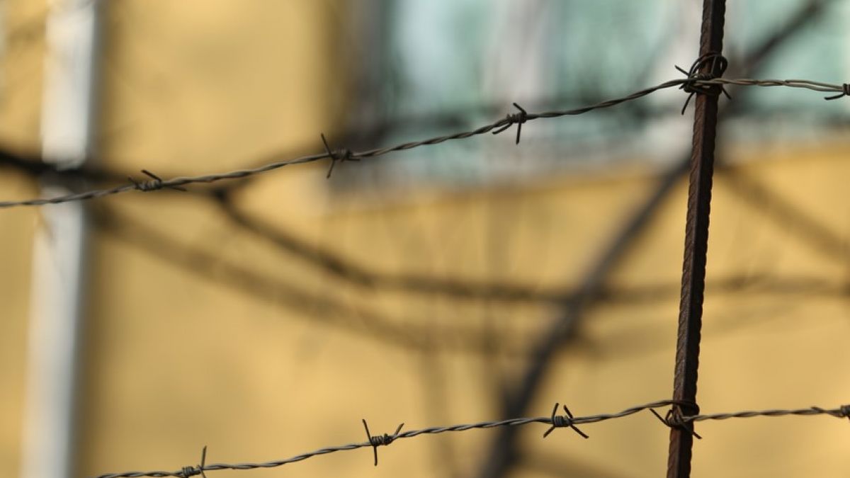 Строят затворническо общежитие