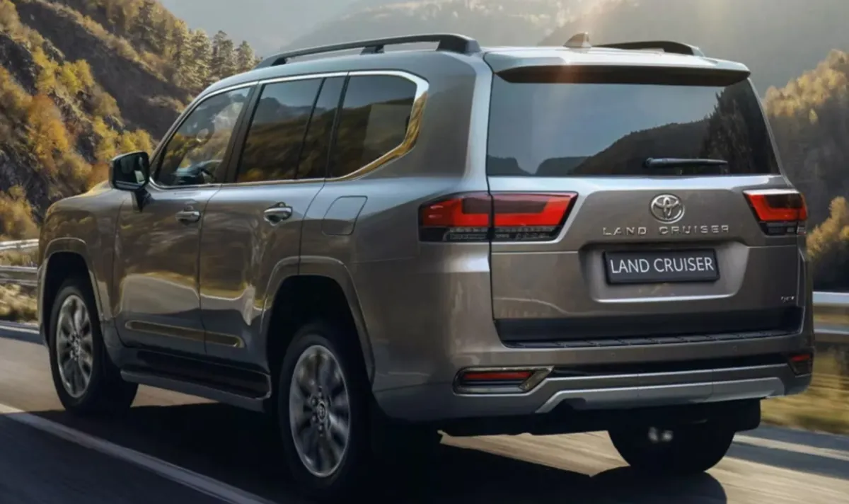 Toyota Land Cruiser 300 Hybrid се превърна в най-мощния в историята на модела