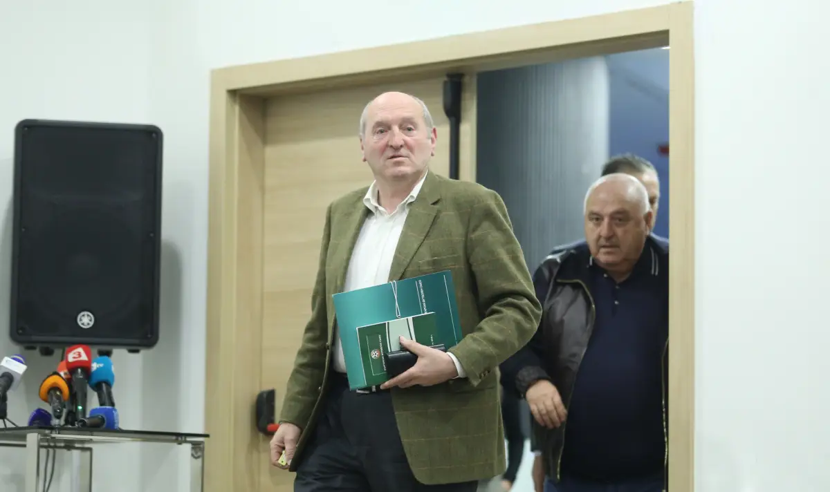 Михаил Касабов: Дано победи...