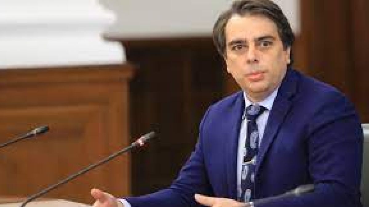 Асен Василев разгневи IT-сектора