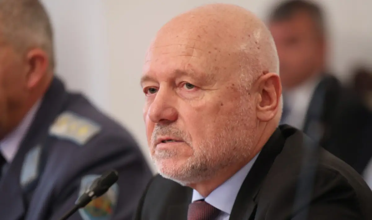 Жалкият вой срещу Тагарев