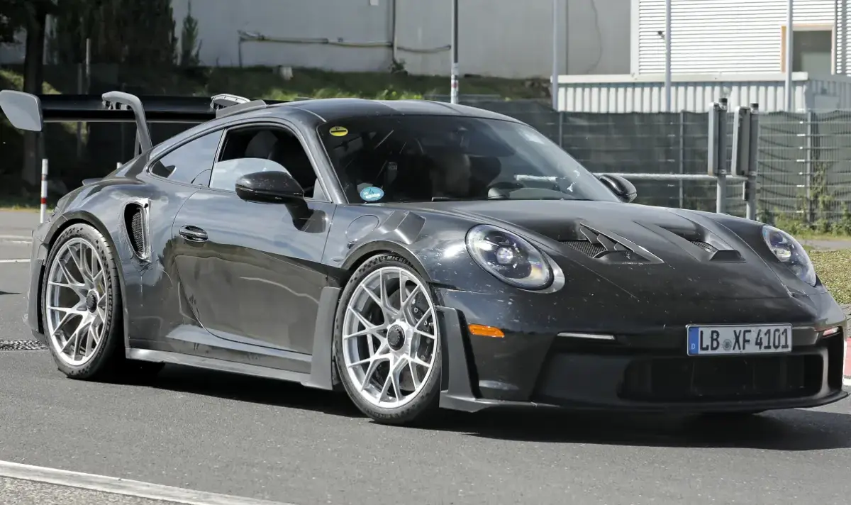 Снимаха най-новото Porsche 911 GT3 RS. Какви са промените?