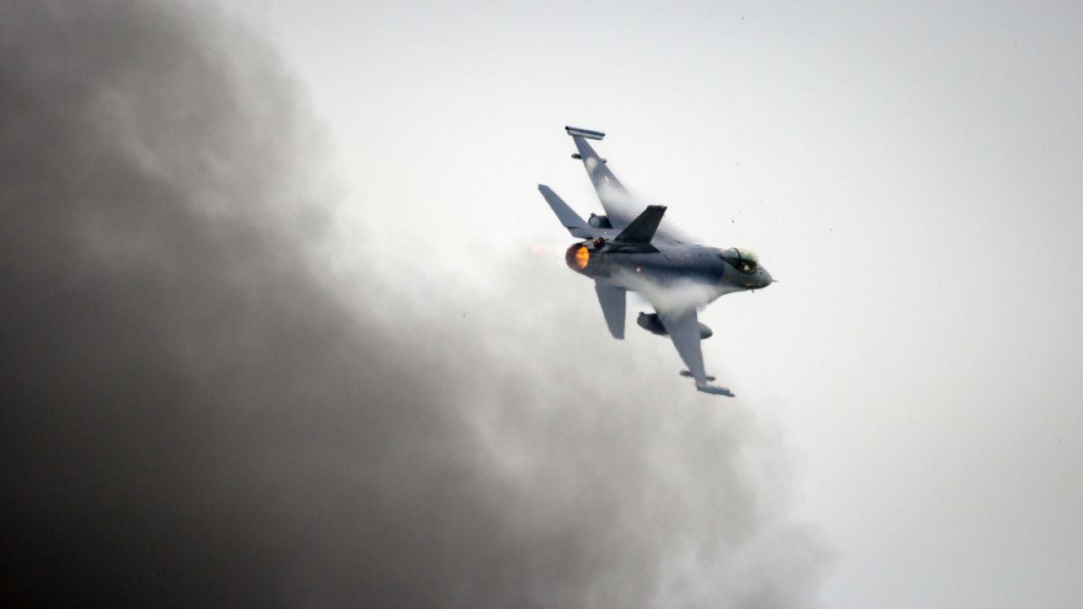 Румъния купува 32 изтребителя F-16