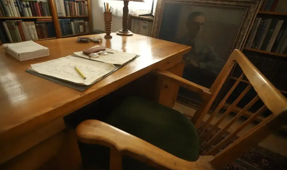 tobacco book dimitar dimov The voice of the writer Dimitar Dimov is heard again in his home in Sofia ᐉ  News from Fakti.bg - Culture