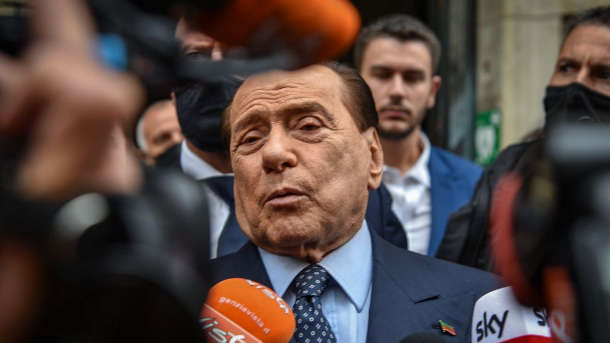 Оправдаха Берлускони