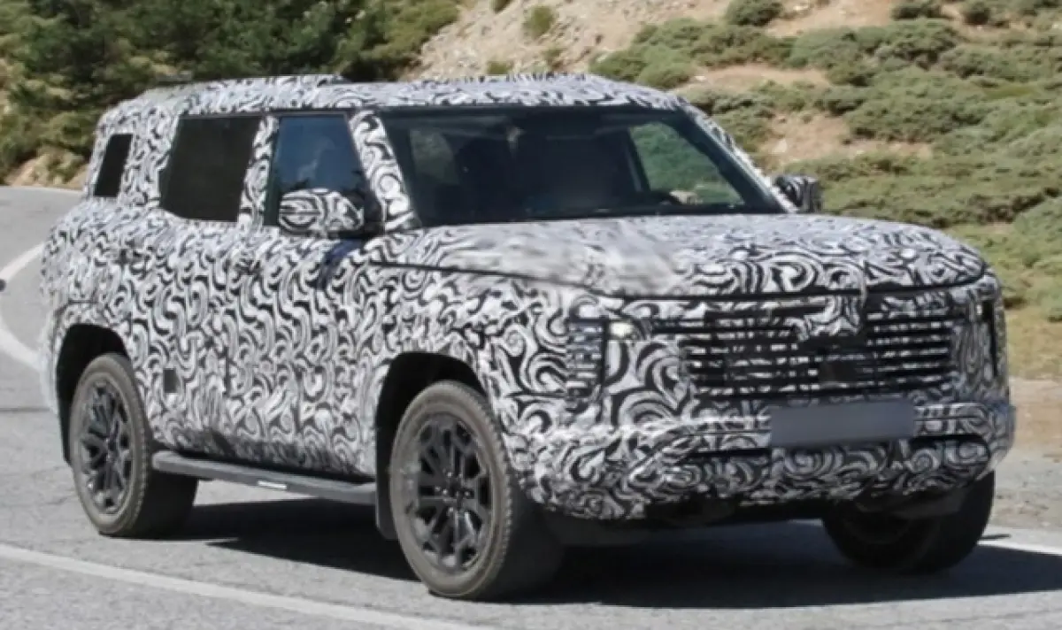 Mitsubishi Pajero се завръща, но като истински всъдеход на рама или като кросоувър?