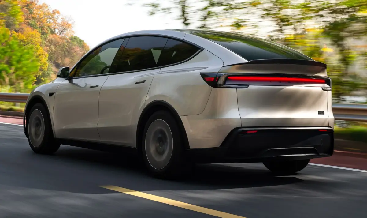 Tesla oтбеляза рекордни доставки и рекорден срив на акции