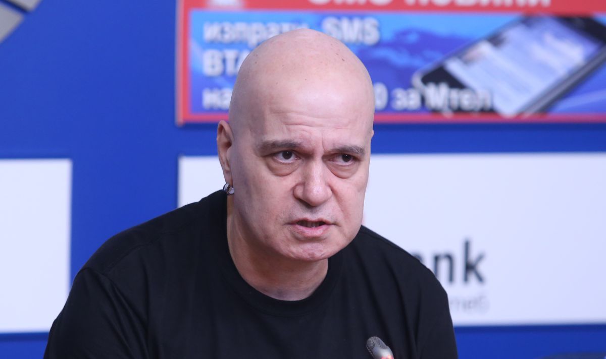 Слави Трифонов: Гледам националните телевизии, нищо не казват за “Има такъв народ”