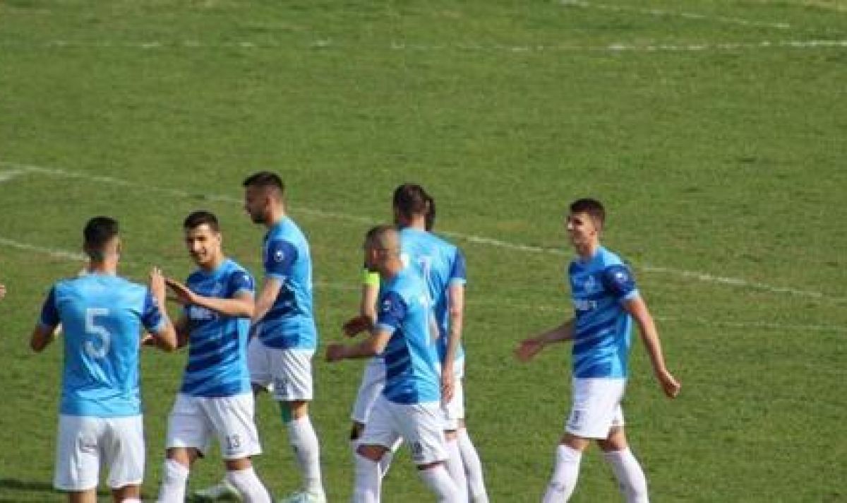 Наш клуб смени емблемата си
