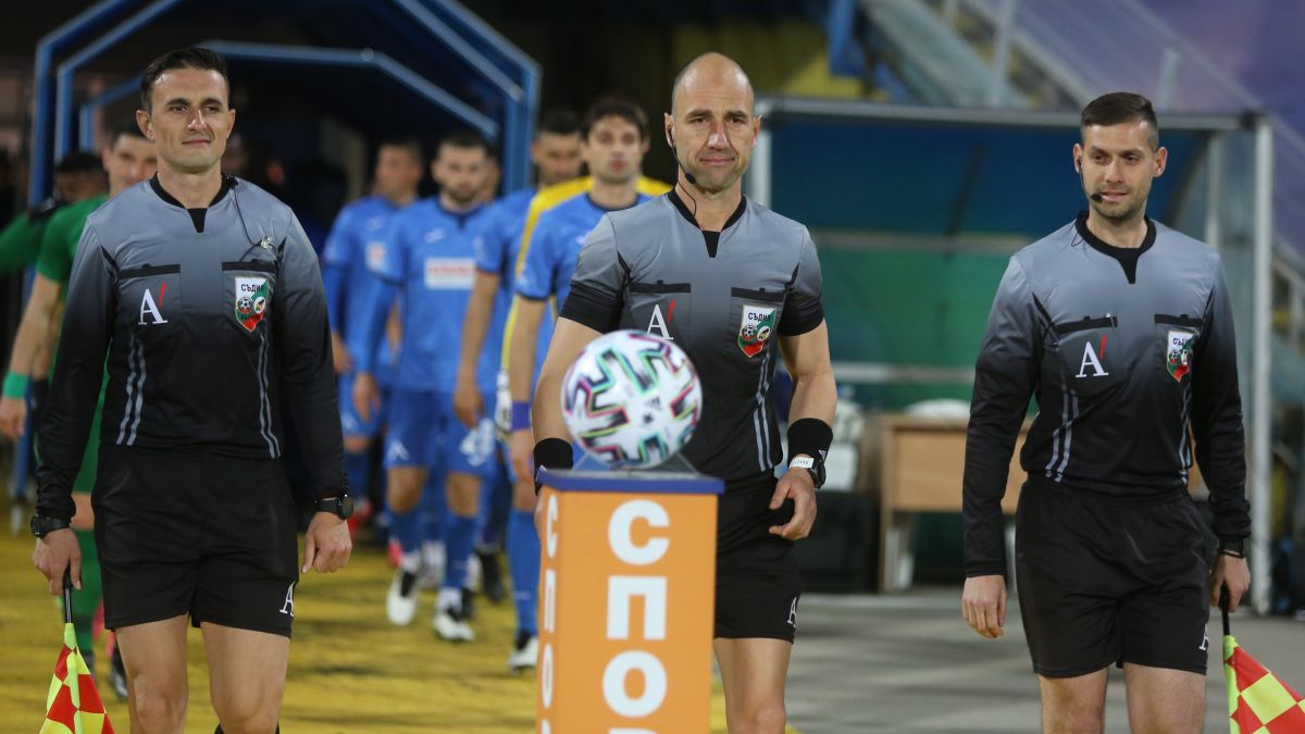 Дават „Вечното дерби“ на дебютант